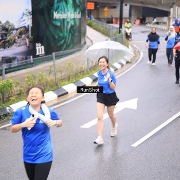 Runner Photo 7965062