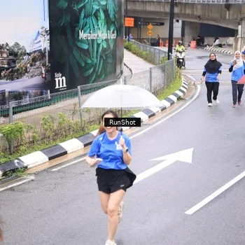 Runner Photo 7965067