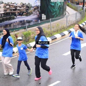 Runner Photo 7965071