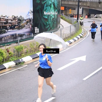 Runner Photo 7965072