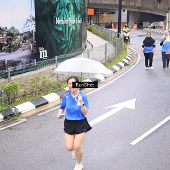 Runner Photo 7965073