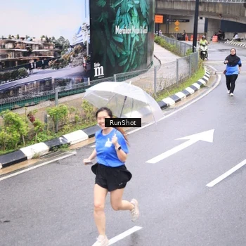 Runner Photo 7965076
