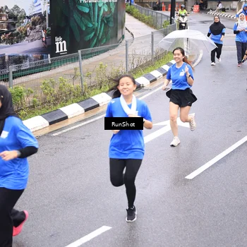 Runner Photo 7965079