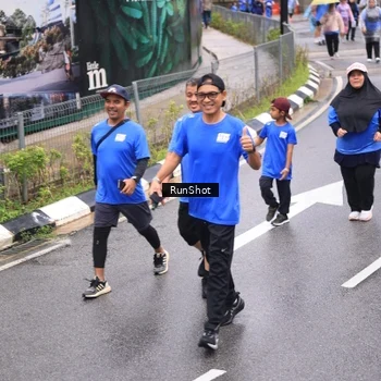 Runner Photo 7965175