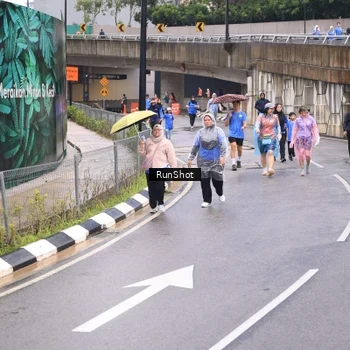 Runner Photo 7965177