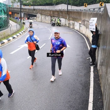 Runner Photo 7965234