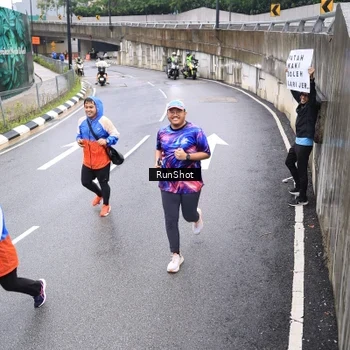 Runner Photo 7965236