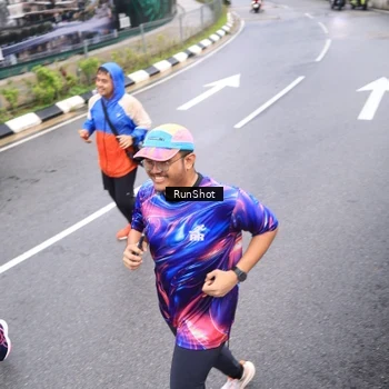Runner Photo 7965246