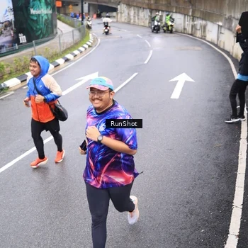 Runner Photo 7965248