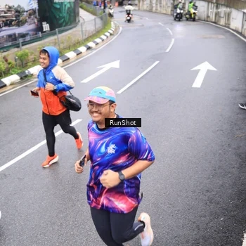 Runner Photo 7965251