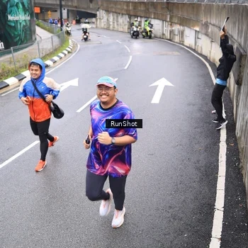 Runner Photo 7965271