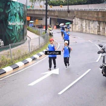 Runner Photo 7965273