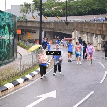 Runner Photo 7965297