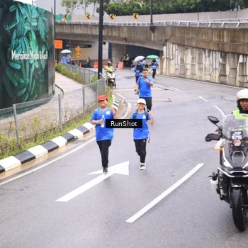 Runner Photo 7965302