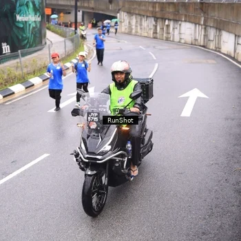 Runner Photo 7965312