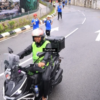 Runner Photo 7965323