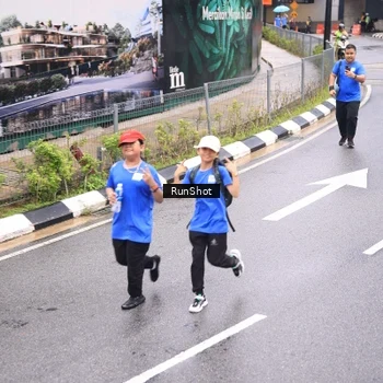 Runner Photo 7965329