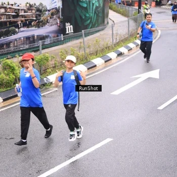 Runner Photo 7965332