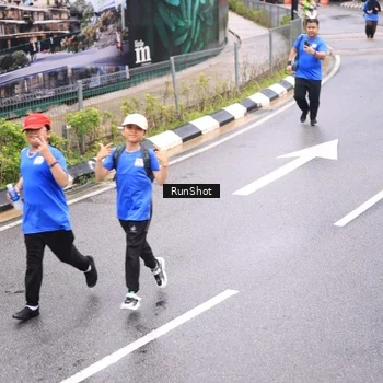 Runner Photo 7965334