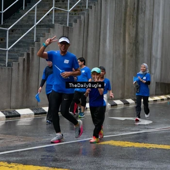 Runner Photo 7965673