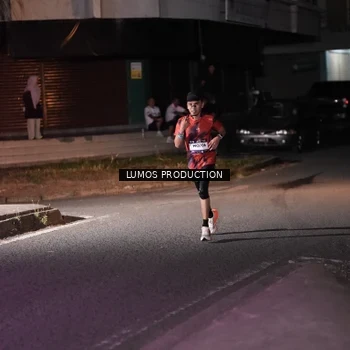 Runner Photo 7966564