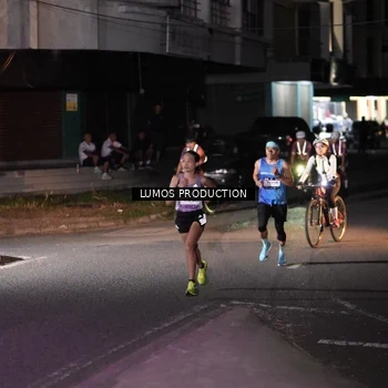 Runner Photo 7966699
