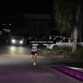 Runner Photo 7967084