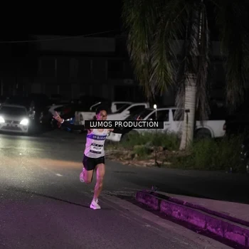 Runner Photo 7967097