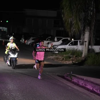 Runner Photo 7967140
