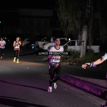 Runner Photo 7967457