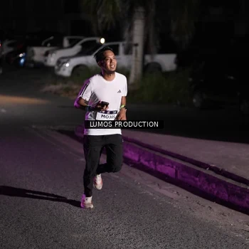 Runner Photo 7967740