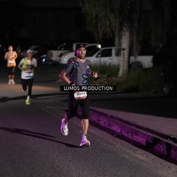Runner Photo 7968157