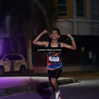 Runner Photo 7968642