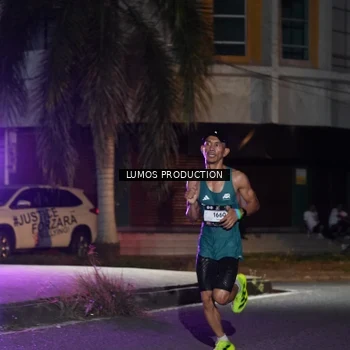 Runner Photo 7969573