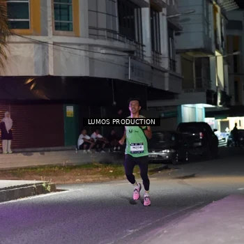 Runner Photo 7970043