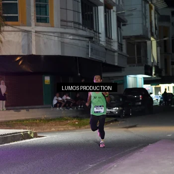 Runner Photo 7970046