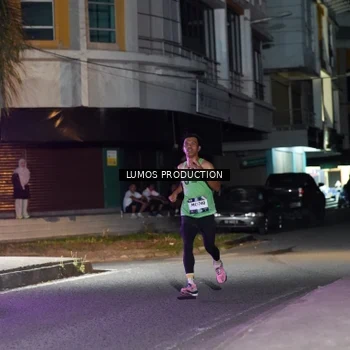 Runner Photo 7970052