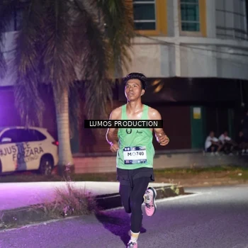 Runner Photo 7970098