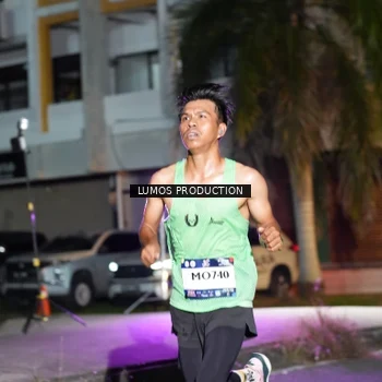 Runner Photo 7970118