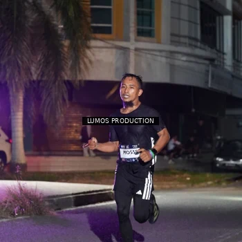 Runner Photo 7970331