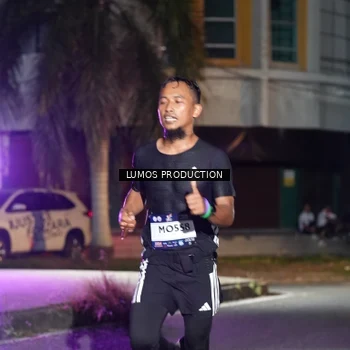 Runner Photo 7970342