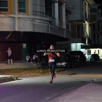 Runner Photo 7970513