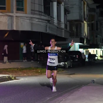 Runner Photo 7970823