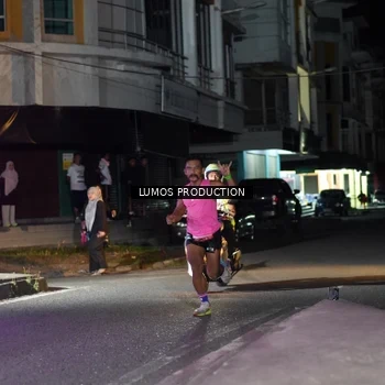 Runner Photo 7970861