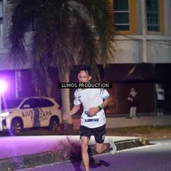 Runner Photo 7971009