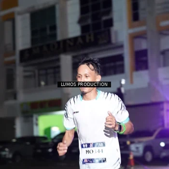 Runner Photo 7971046