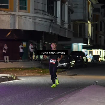 Runner Photo 7971057