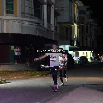 Runner Photo 7971185