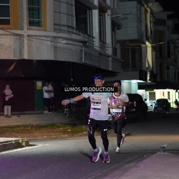 Runner Photo 7971190