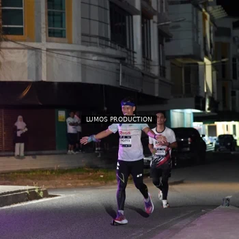 Runner Photo 7971195